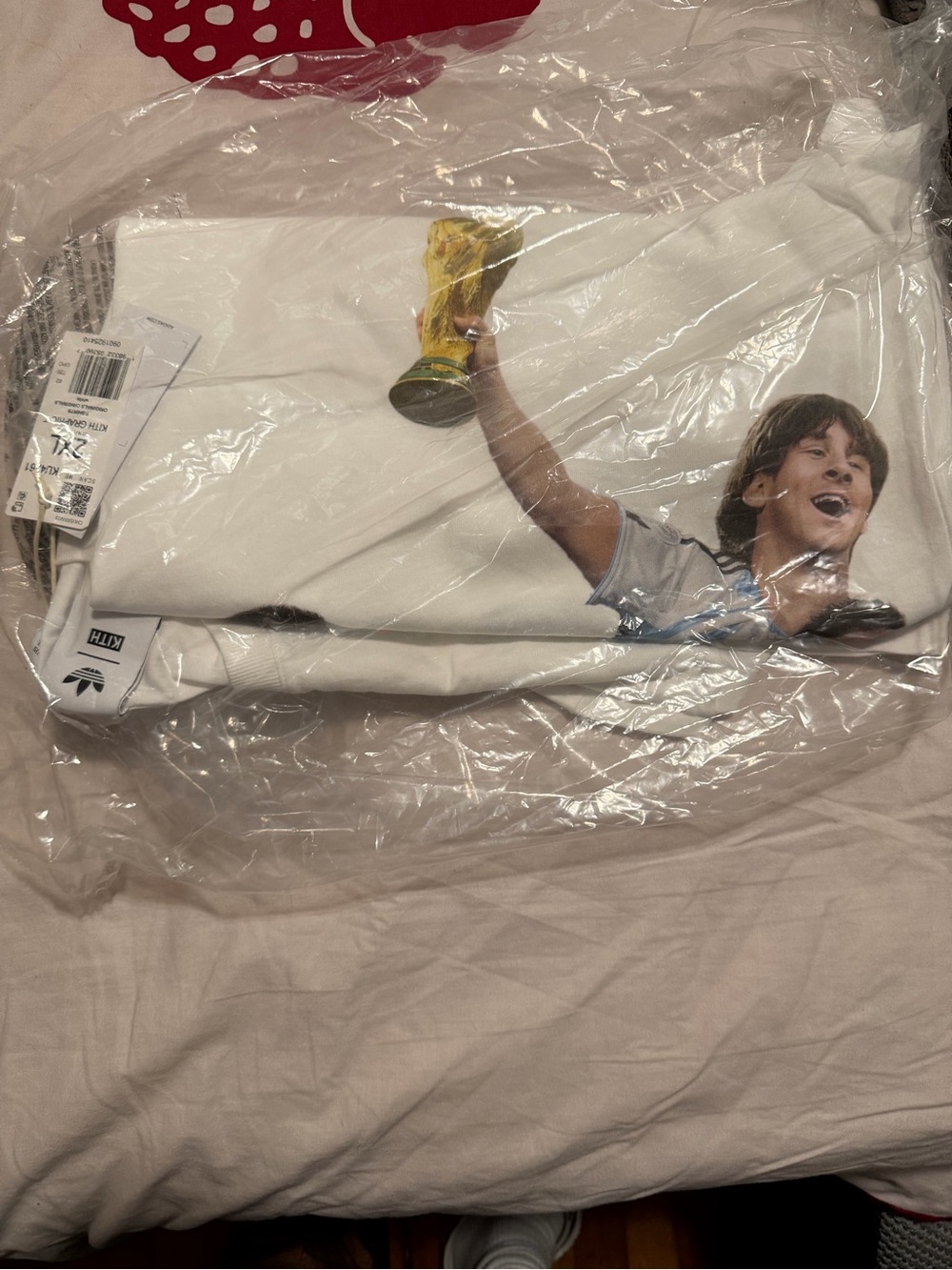adidas / Kith / Messi collab White Graphic Tee with Yellow Trophy size XXL NEW